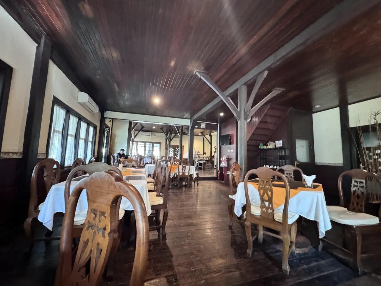 Aru Bakery & Cafe