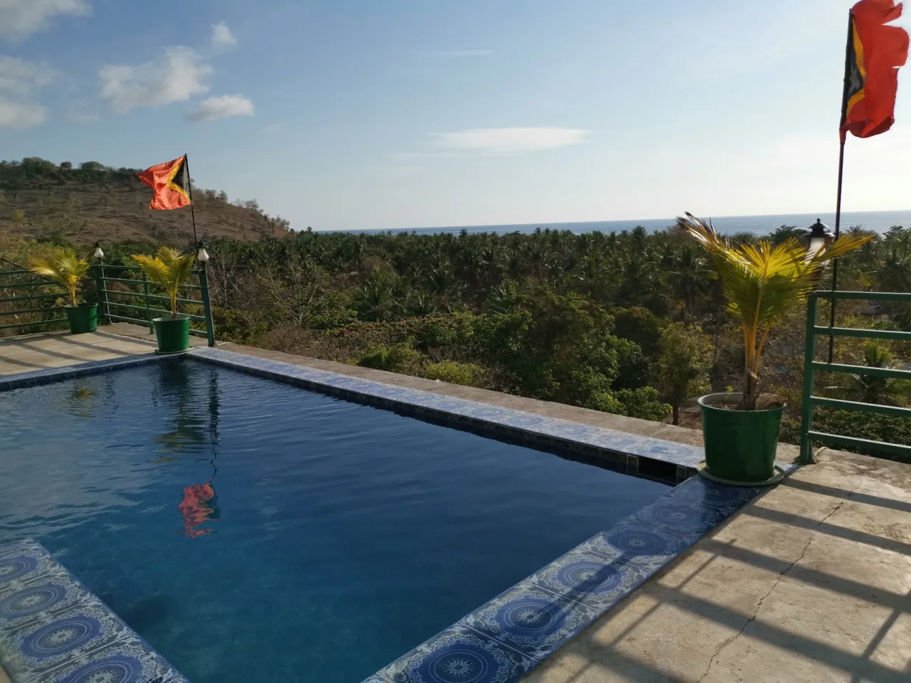 Beloi Beach Hotel Dive Resort