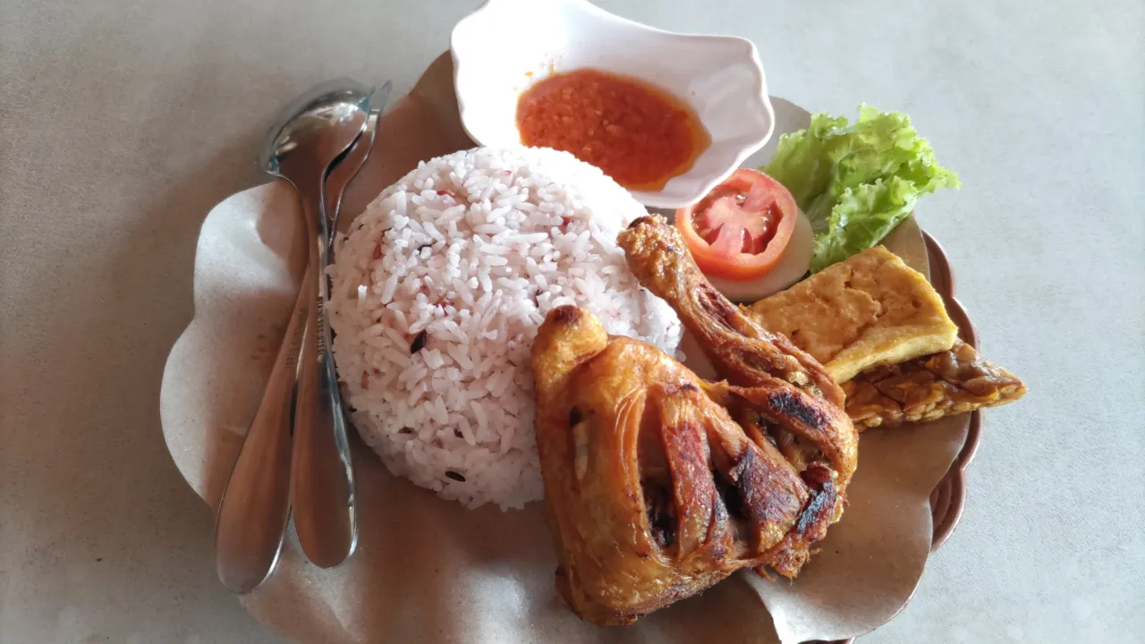 Cafe & Resto Kaduak Maliana
