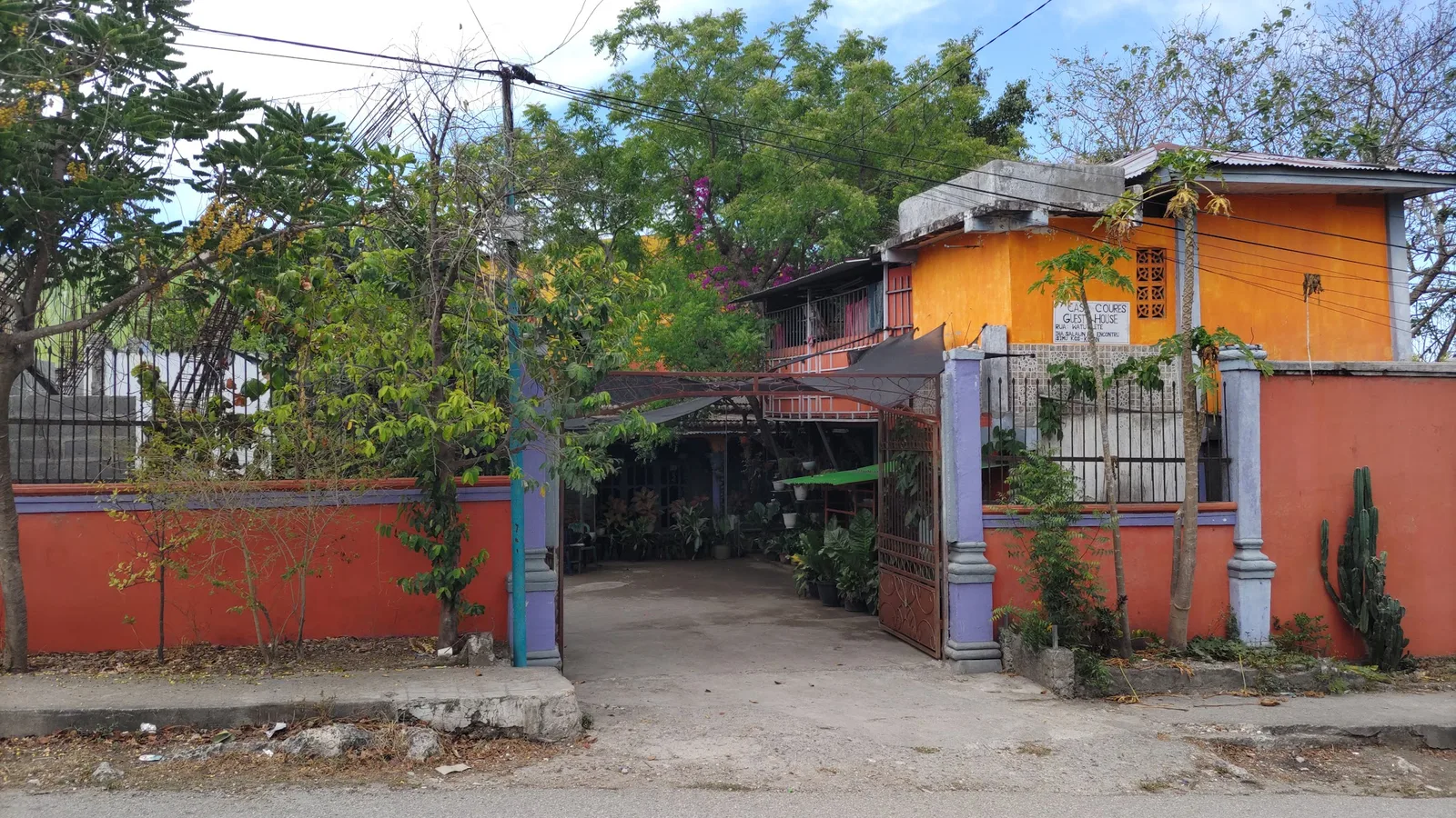 CASA COURES GUEST HOUSN
