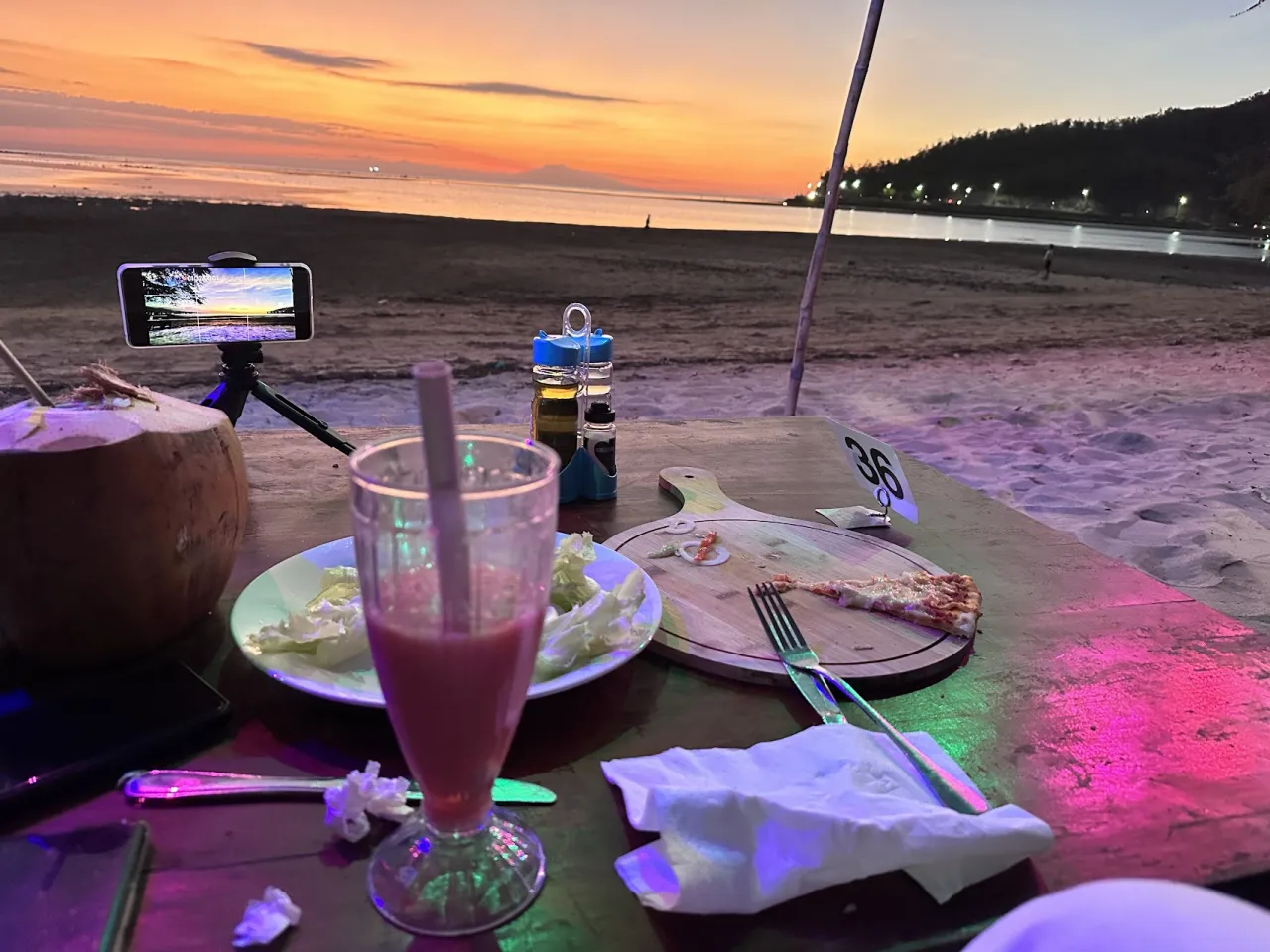 Caz Bar & Restaurant