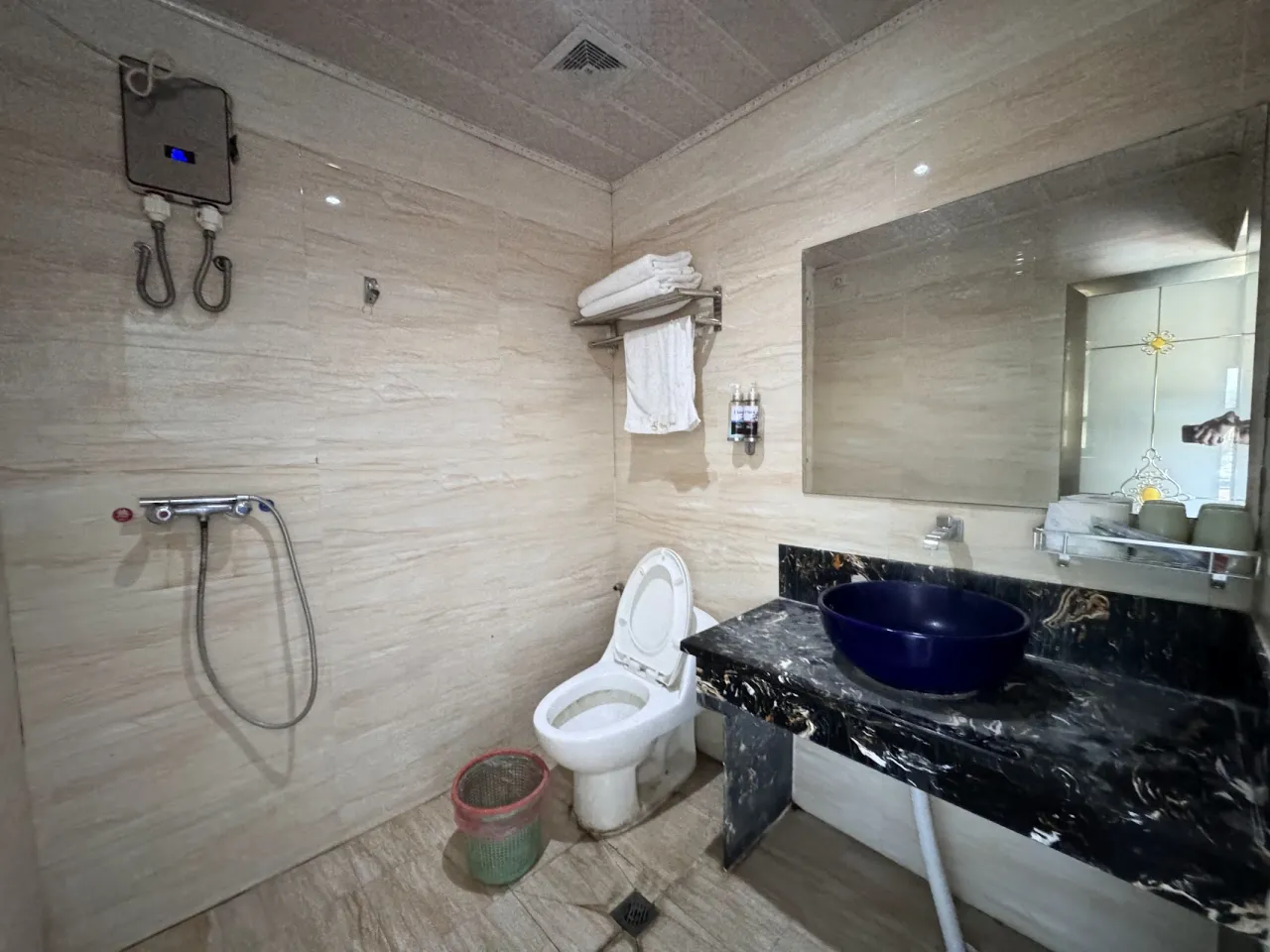 Chong Ti Hotel