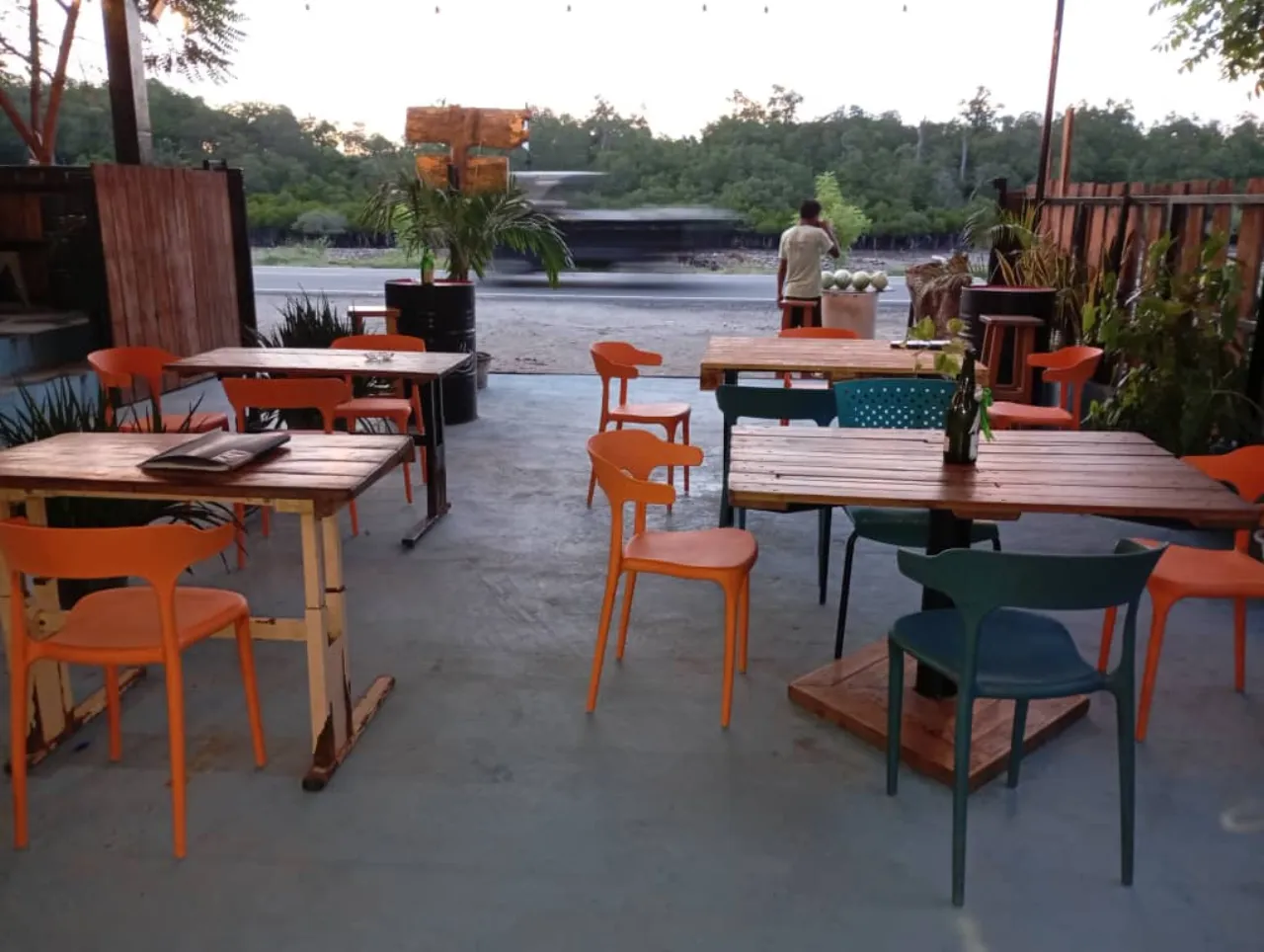 Corner Coffee, Resto & Local Products