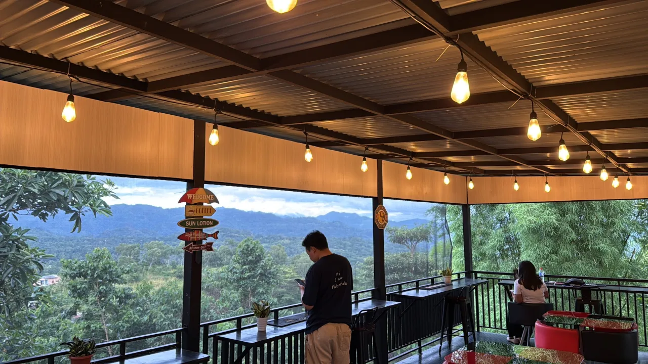 Flomar coffee shop