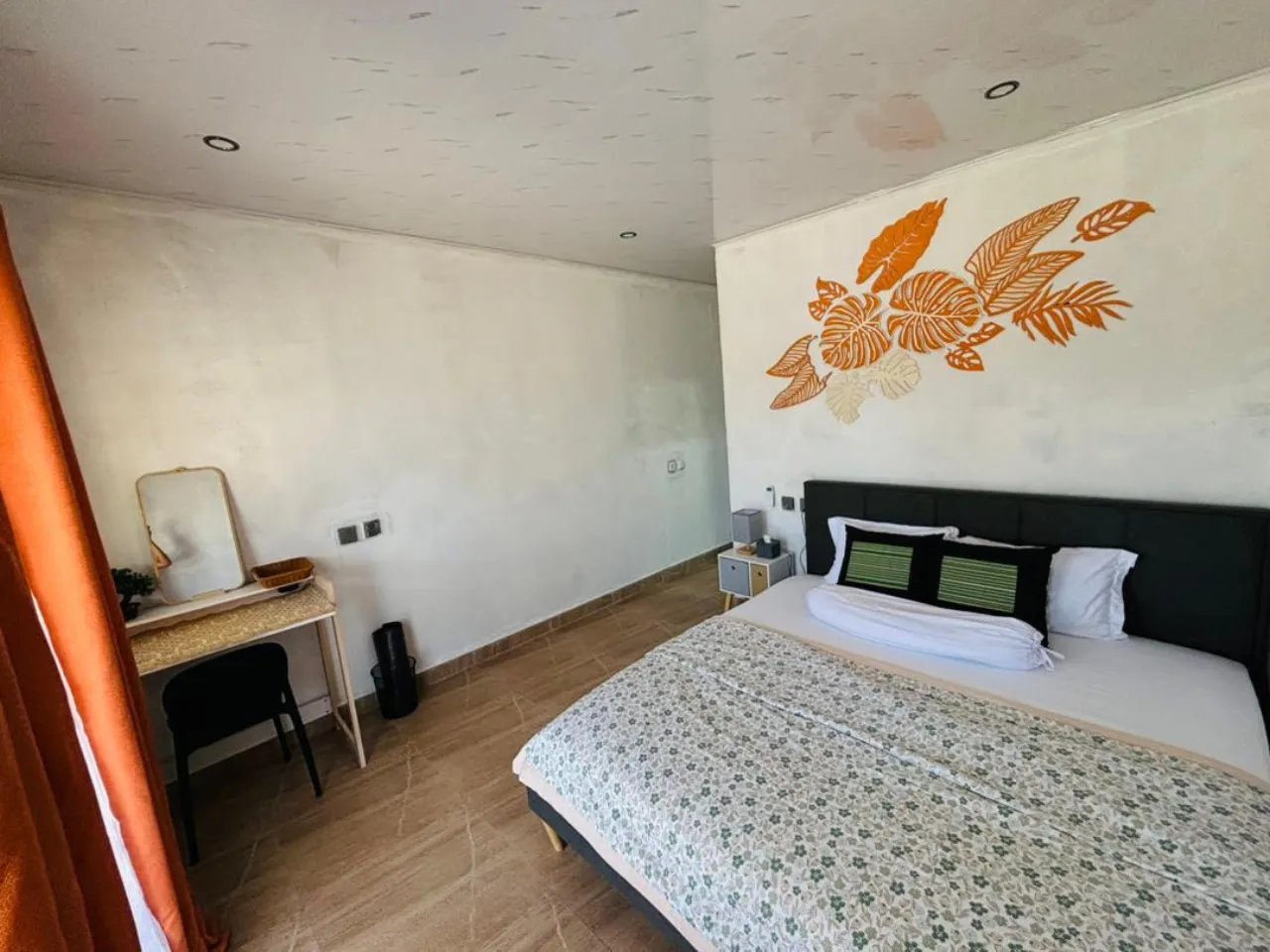 JE GARDEN GUEST HOUSE ($25/Night)