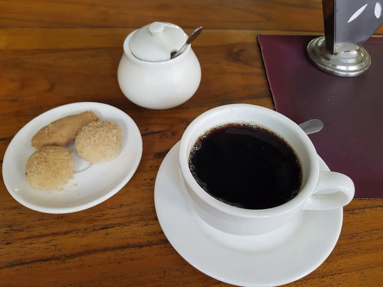 Lubi Cafe and Bar