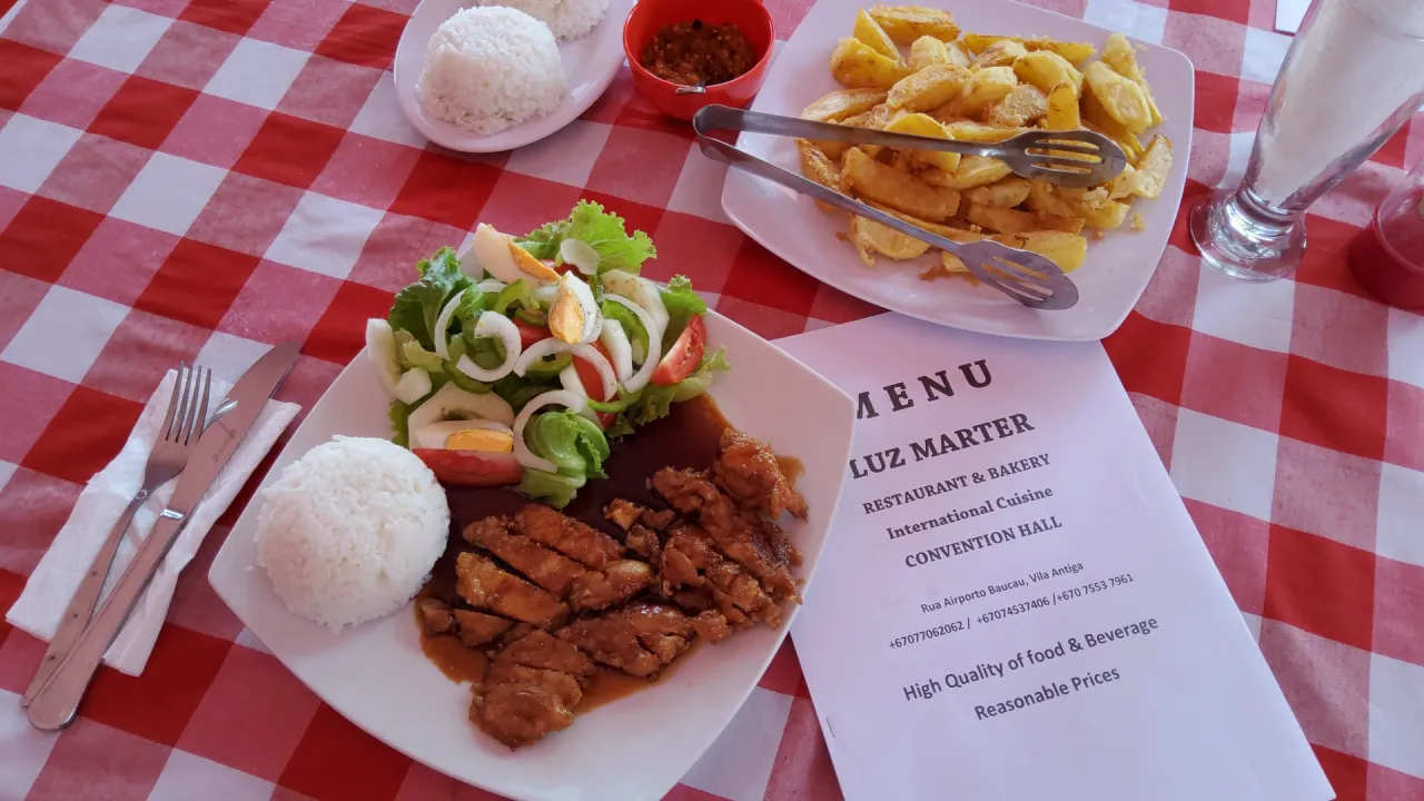 Luz Marter Restaurant & Bakery