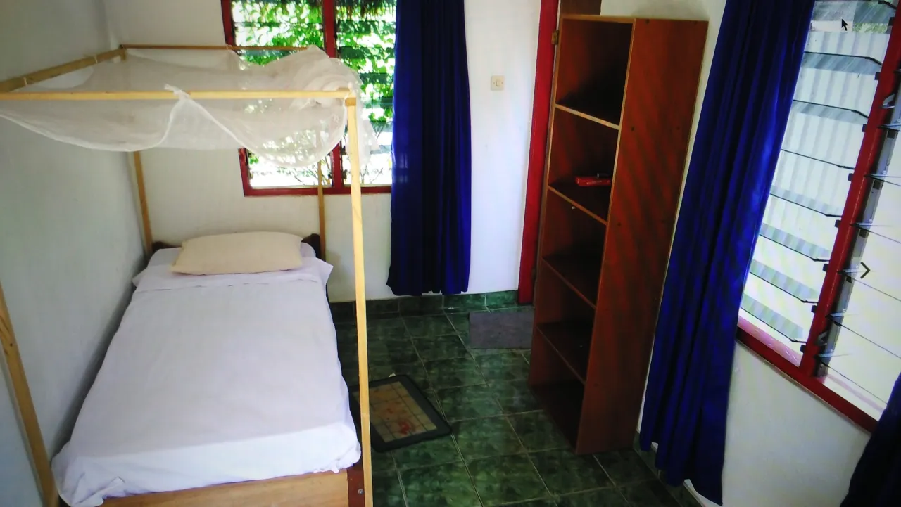 Manukoko Rek Restaurant & Guesthouses
