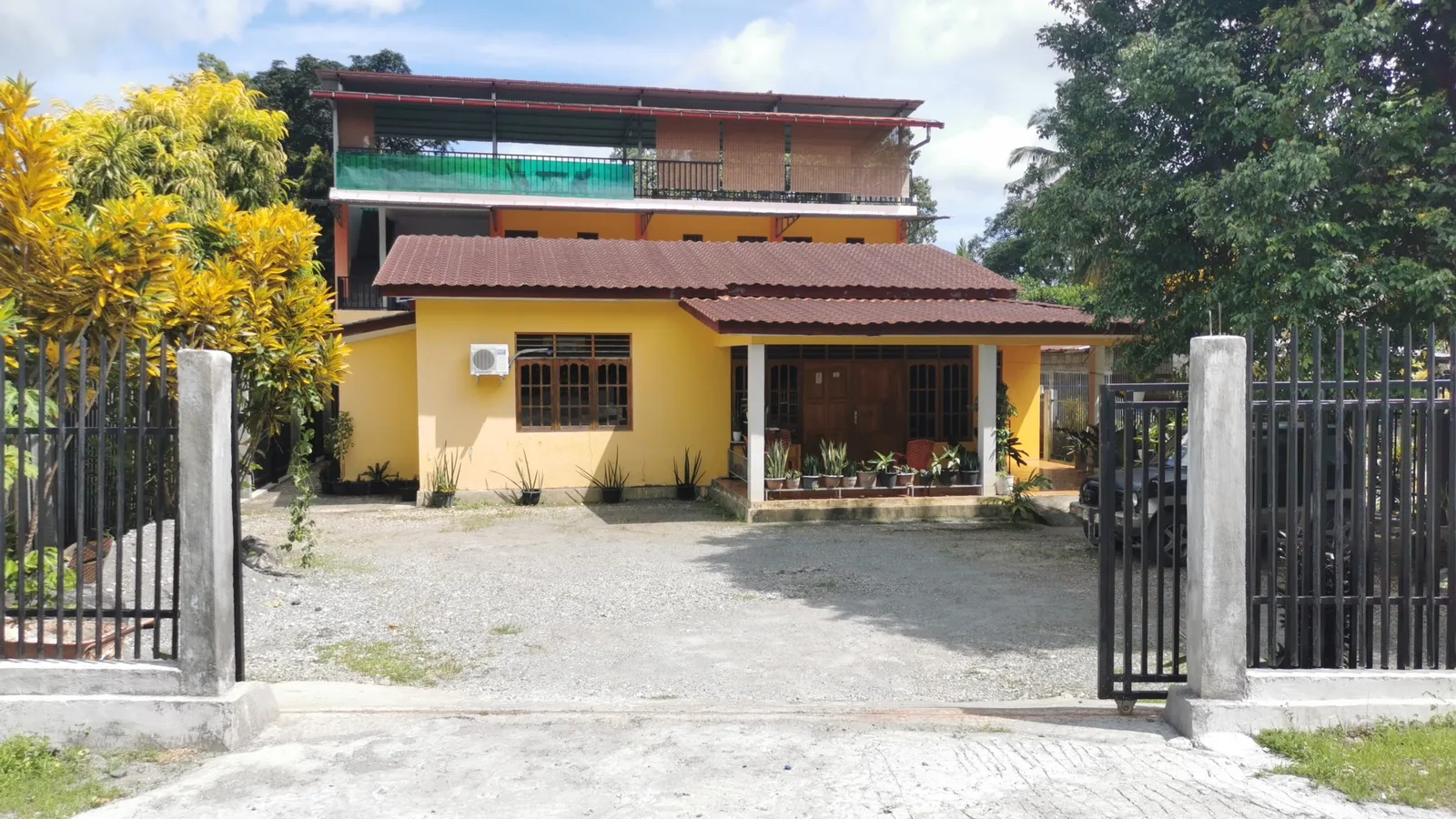 Nioseveli Guest House