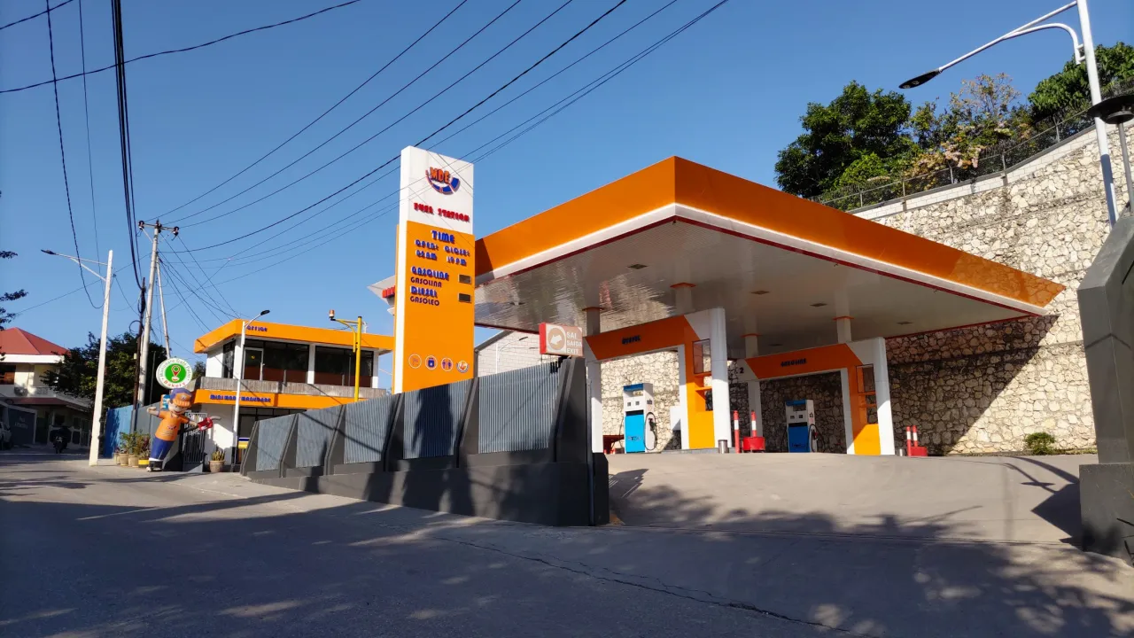 Pon bensin Manudare Fuel Station
