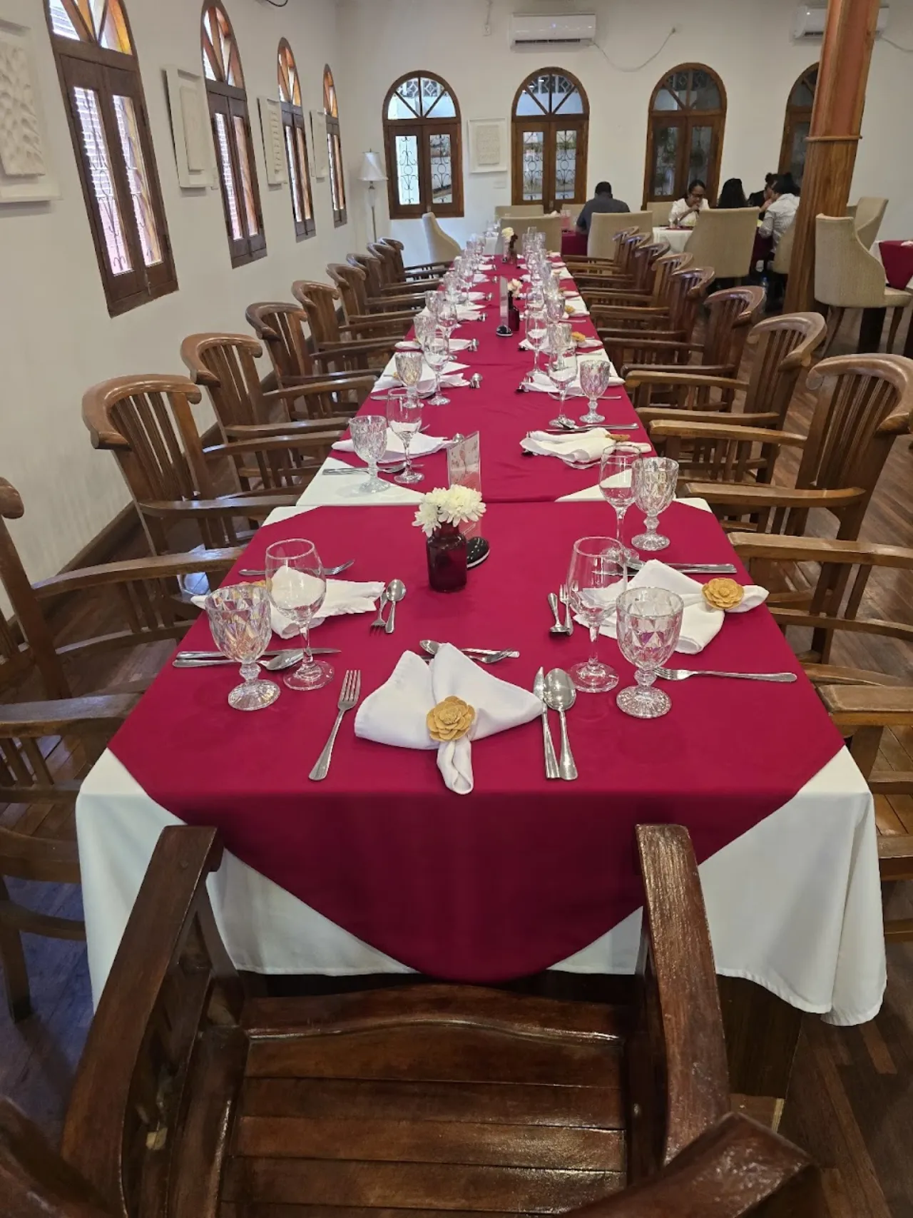 Pro Ema Restaurant School