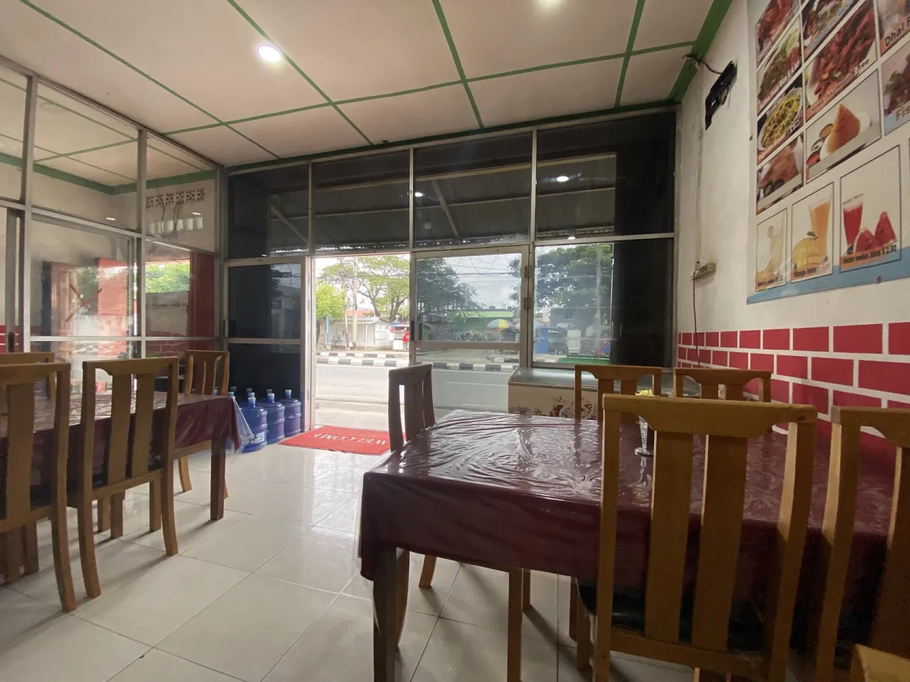 Queen Tundriee Restaurant