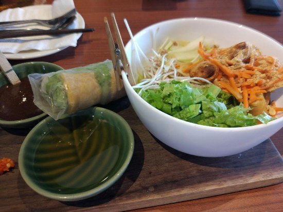Rolls & Bowls Cafe
