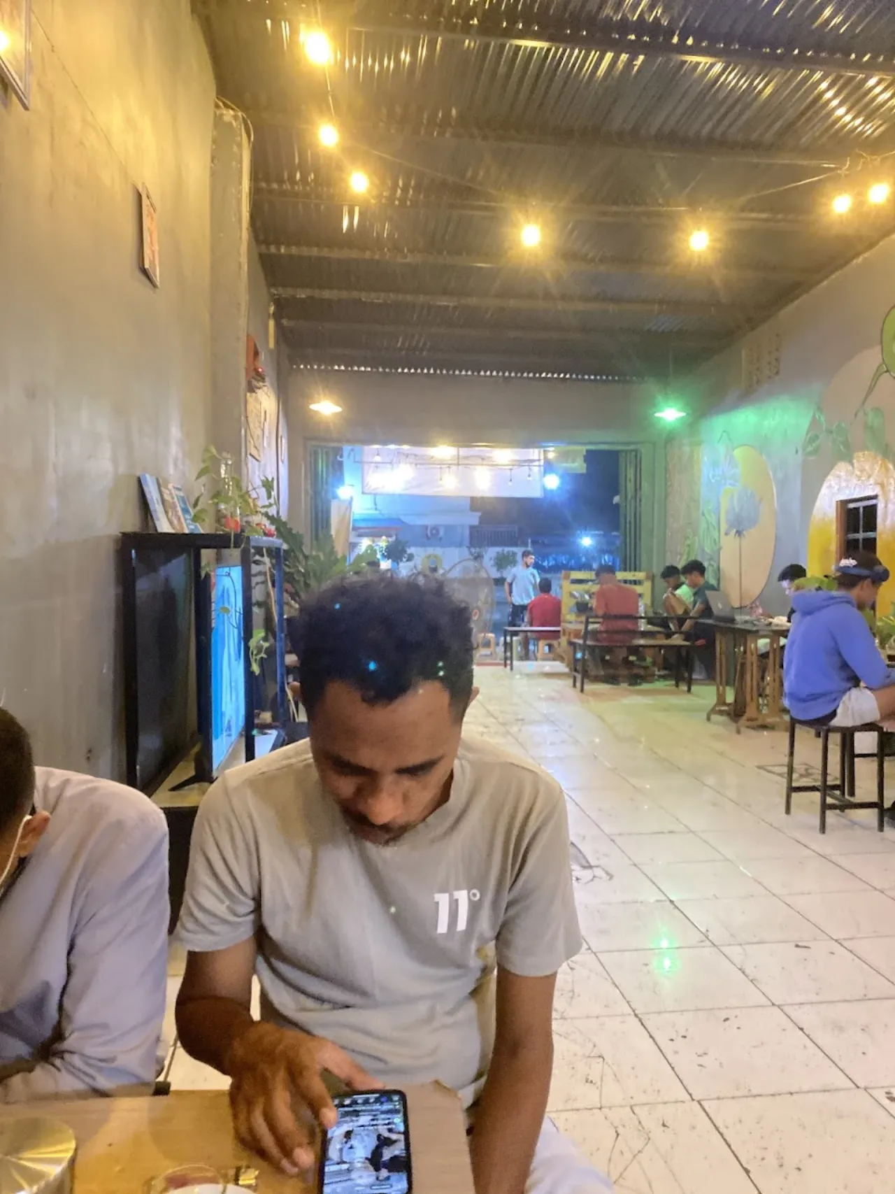 Roots Coffee